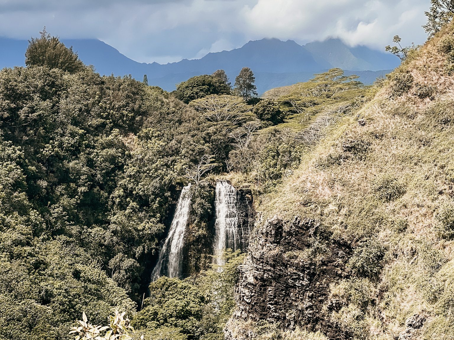 Ê»ÅŒpaekaÊ»a Falls overlook