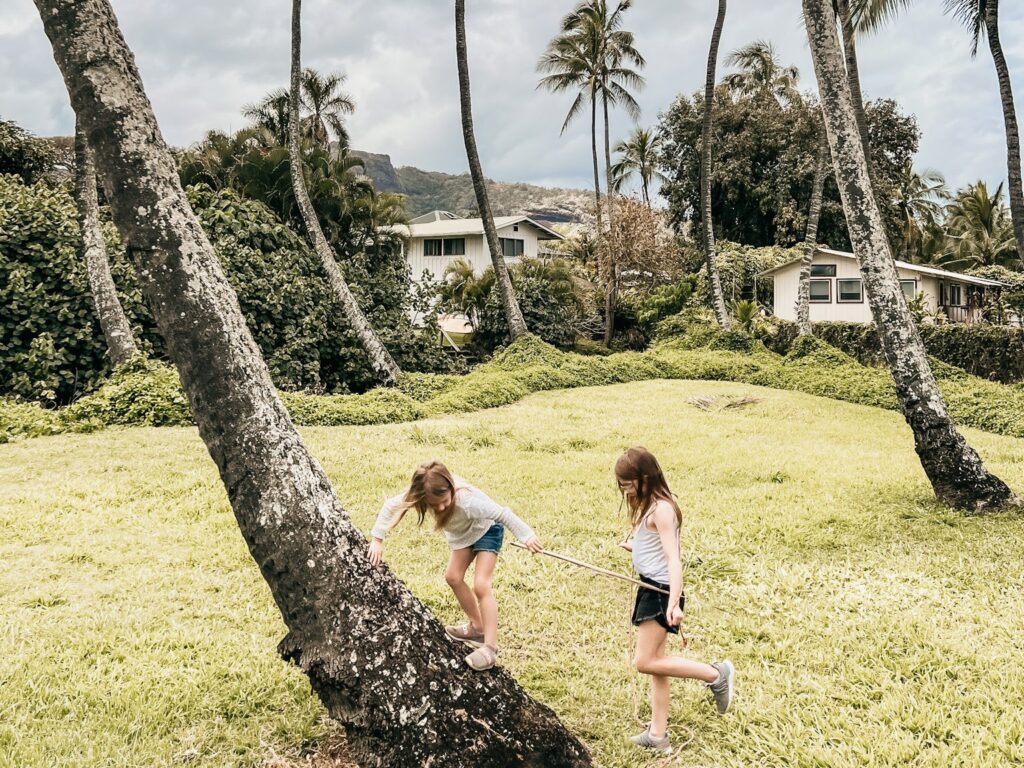 kids playing in kauai