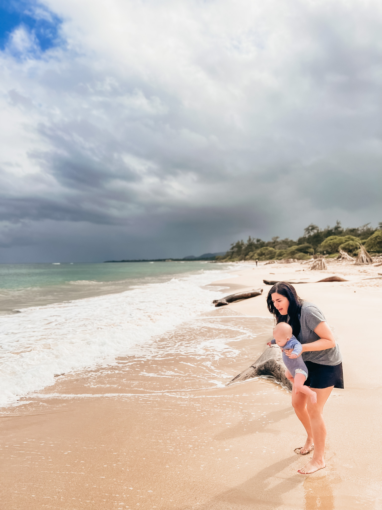 mom and baby at lydgate state park beach