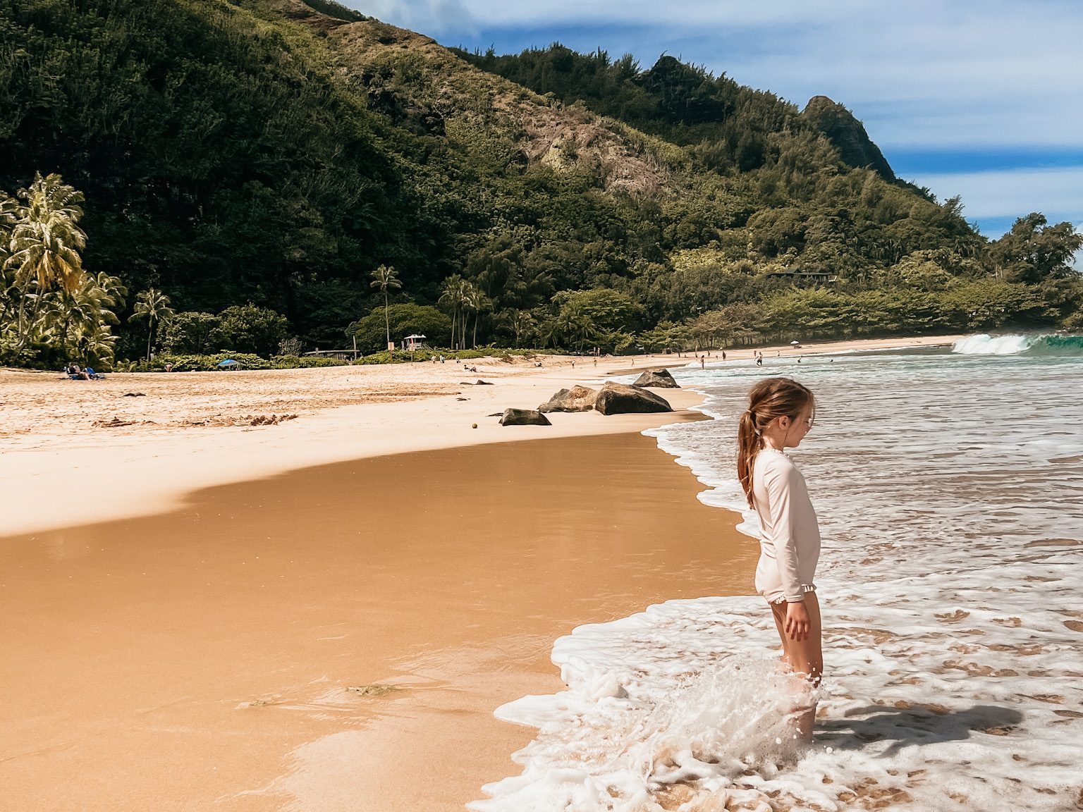 Tunnels Beach with kids