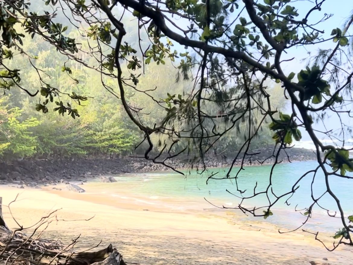 ke'e beach for swimming in Kauai